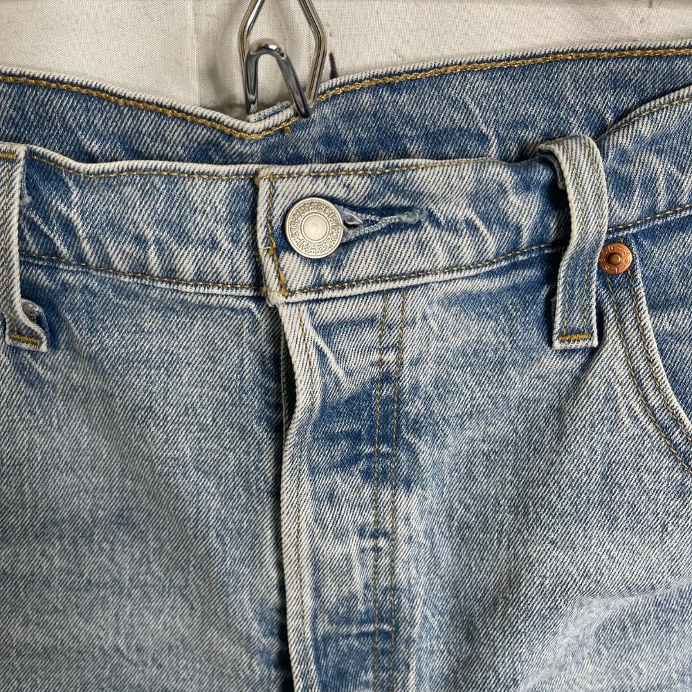 Levis 501 Denim Cutoff Shorts Womens 33 High Rise Distressed Light Wash - Picture 4 of 5